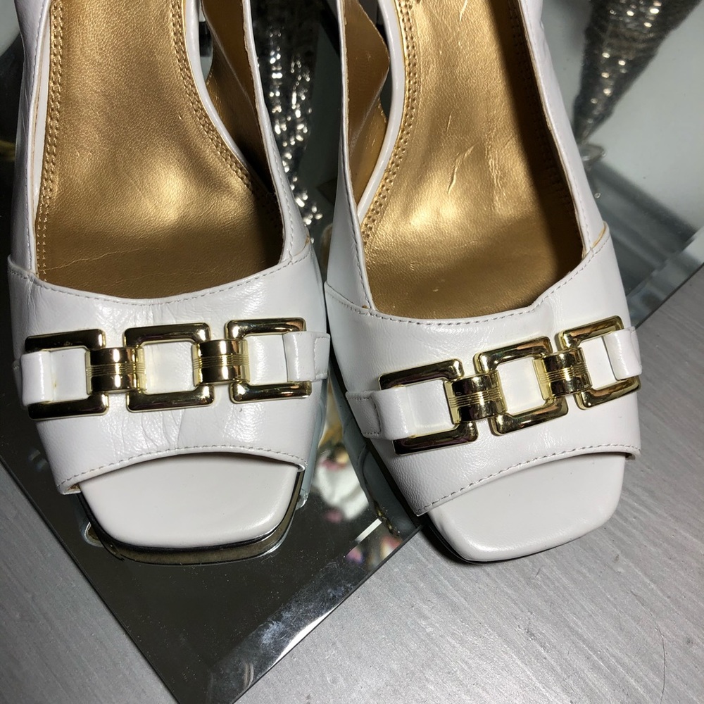 Tahari Becca Slingback Peep Toe Heels Shoes